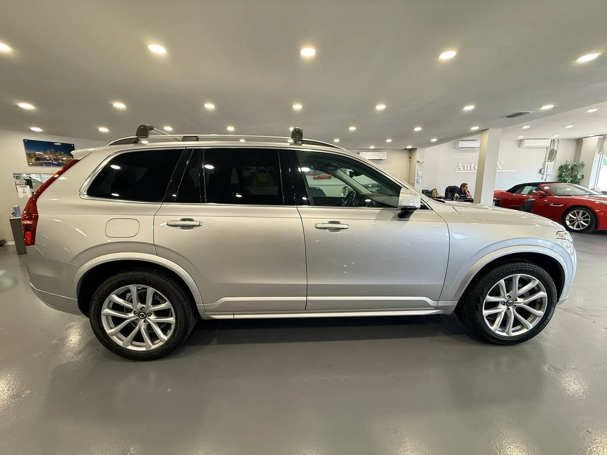 Used 2019 Volvo XC90 T5 Momentum FWD image 8