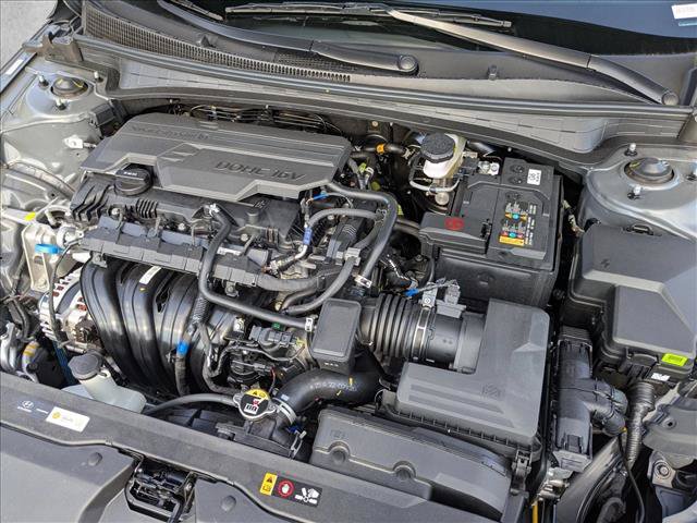 Used 2025 Hyundai Elantra Sport FWD image 23