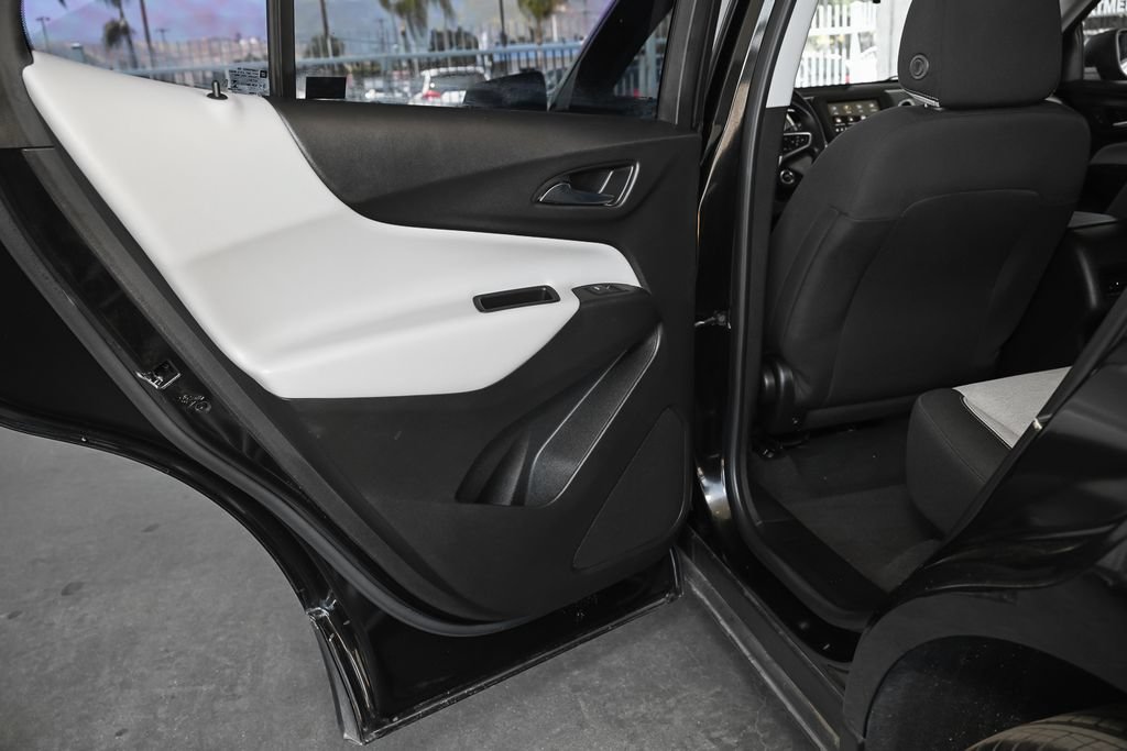 Used 2022 Chevrolet Equinox LS w/ LPO, Cargo Package FWD image 33