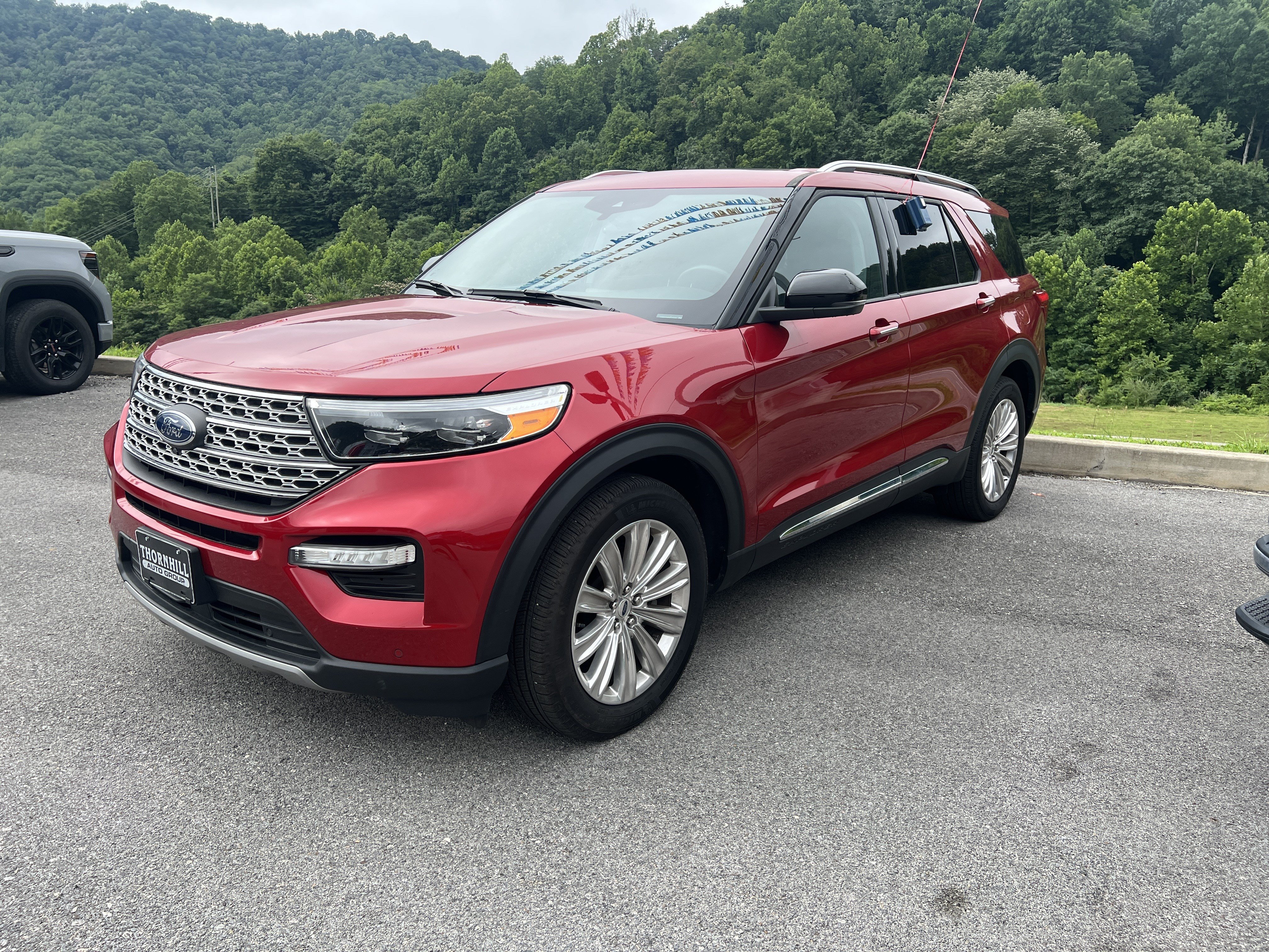 Used 2024 Ford Explorer Limited w/ Equipment Group 301A RWD image 6