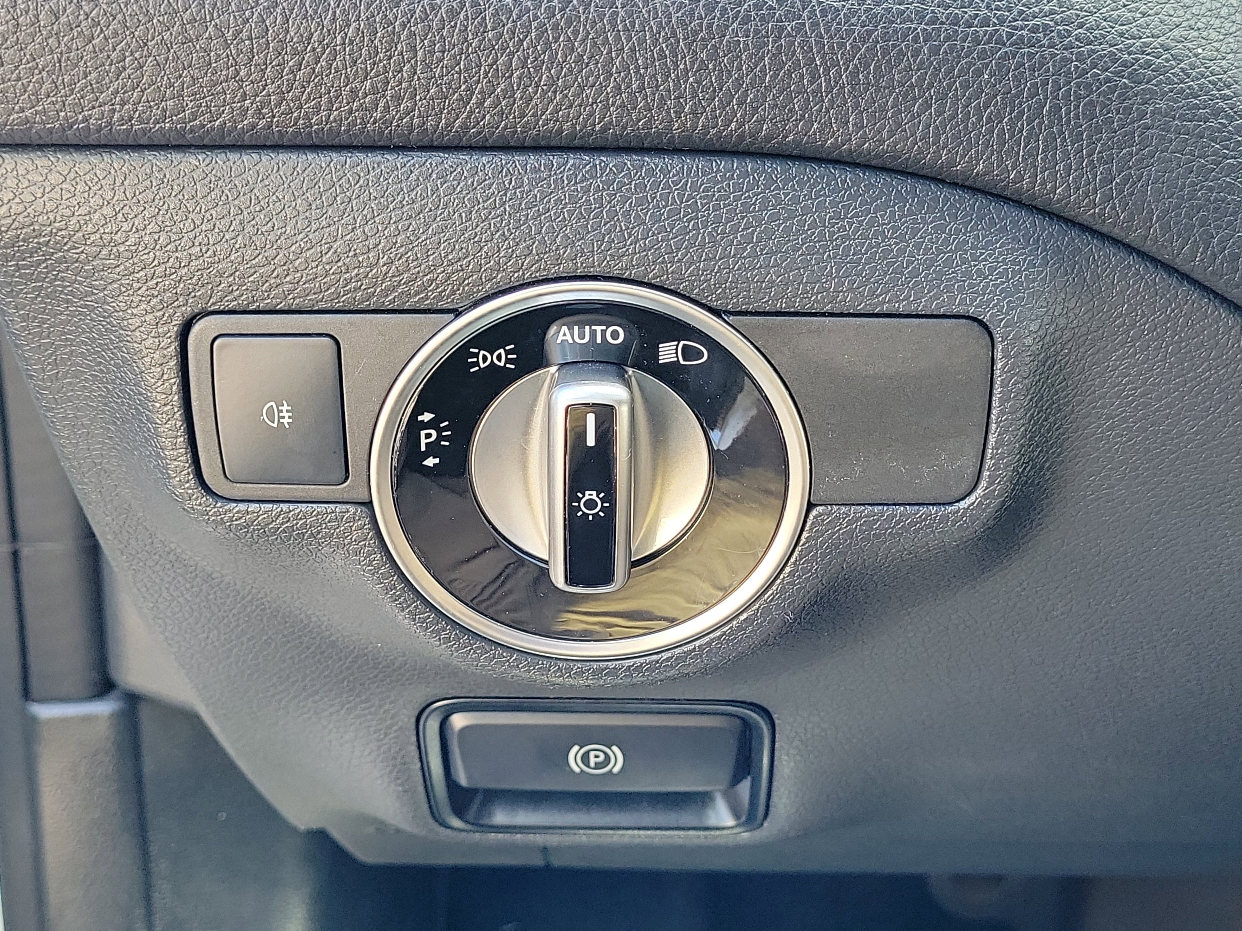 Used 2019 Mercedes-Benz CLA 250 image 21