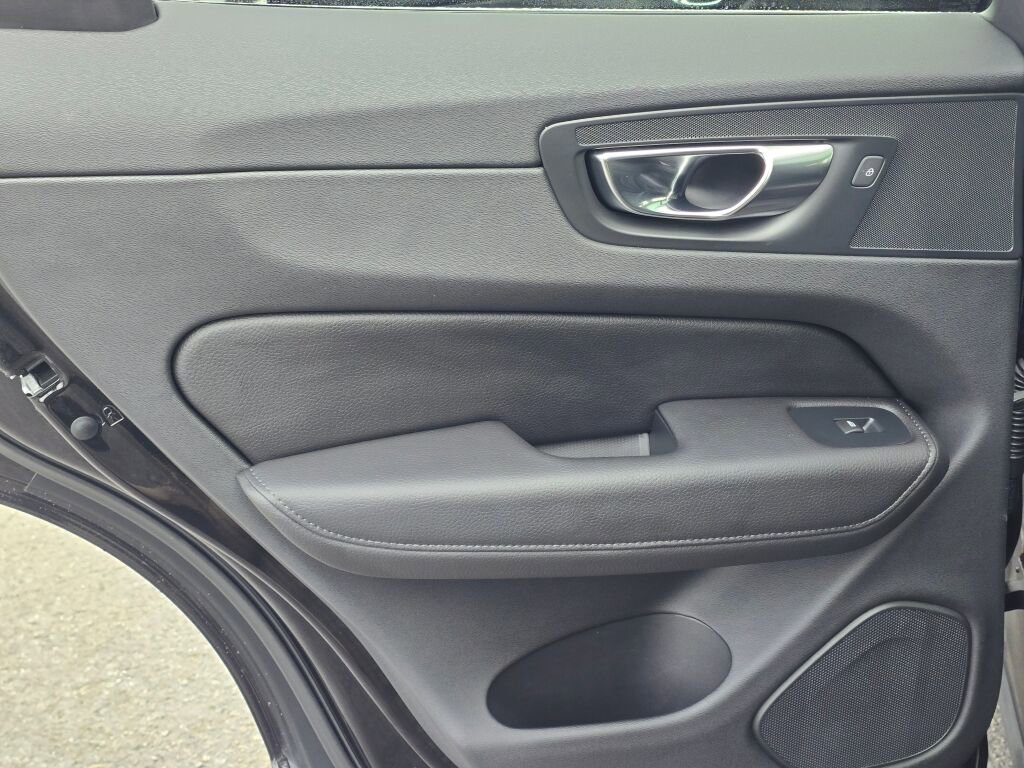 Used 2020 Volvo XC60 T5 Inscription w/ Protection Package Premier image 35