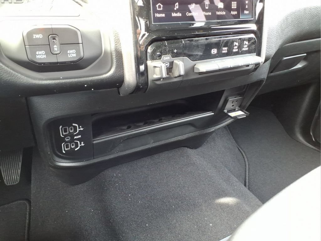 New 2026 RAM 2500 Tradesman AWD/4WD image 20