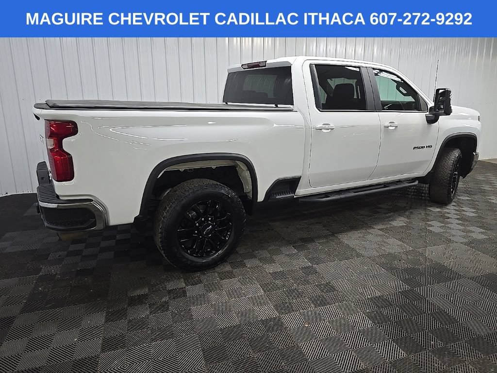 Used 2025 Chevrolet Silverado 2500 LT AWD/4WD image 3