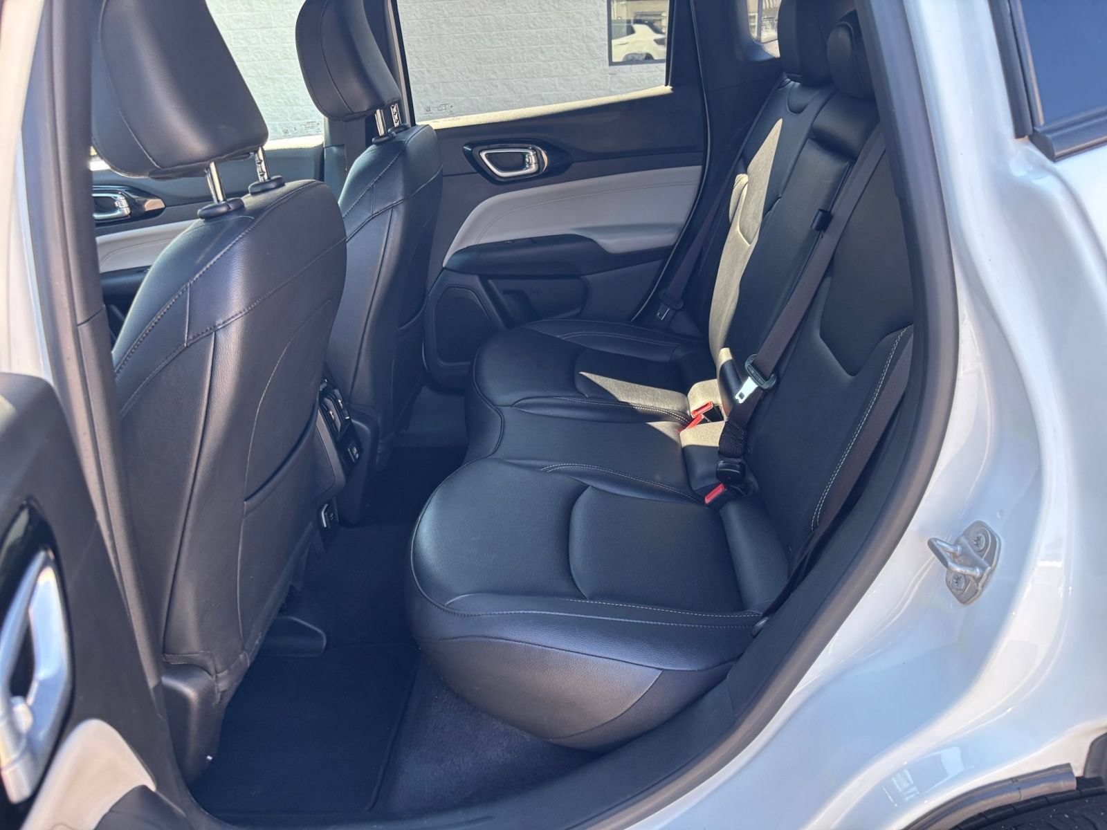 Used 2025 Jeep Compass Limited AWD/4WD image 28