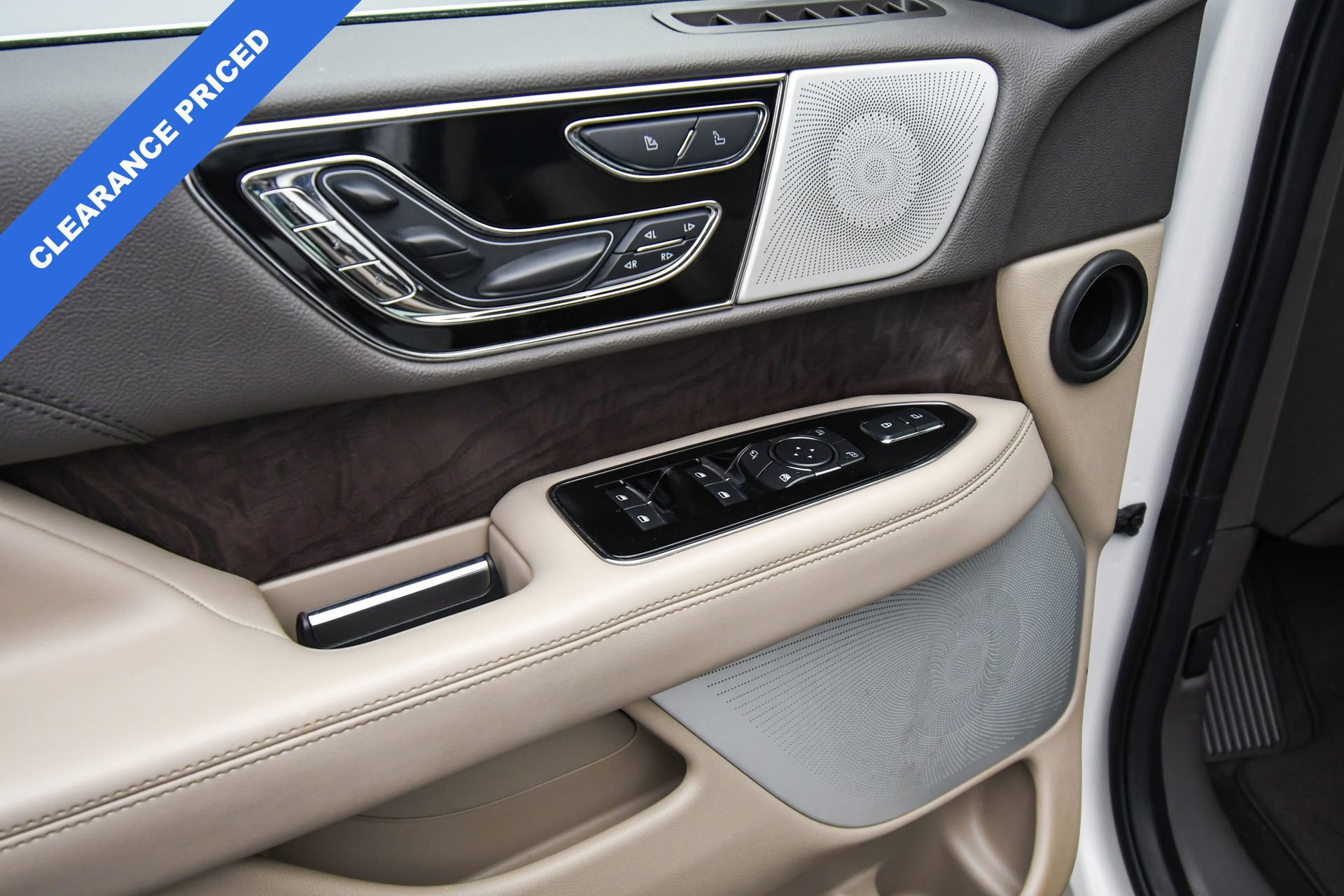 Used 2022 Lincoln Navigator Reserve image 49