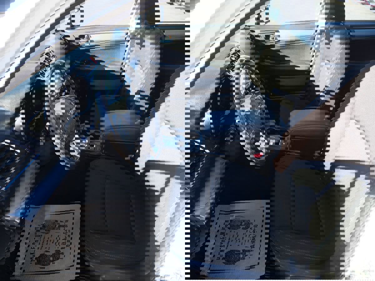 Used 2017 Subaru Legacy 2.5i Premium w/ Moonroof Package image 10