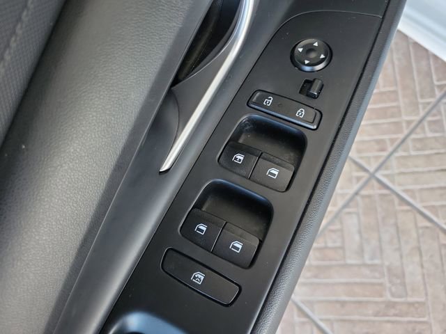 Used 2024 Hyundai Elantra SE image 17