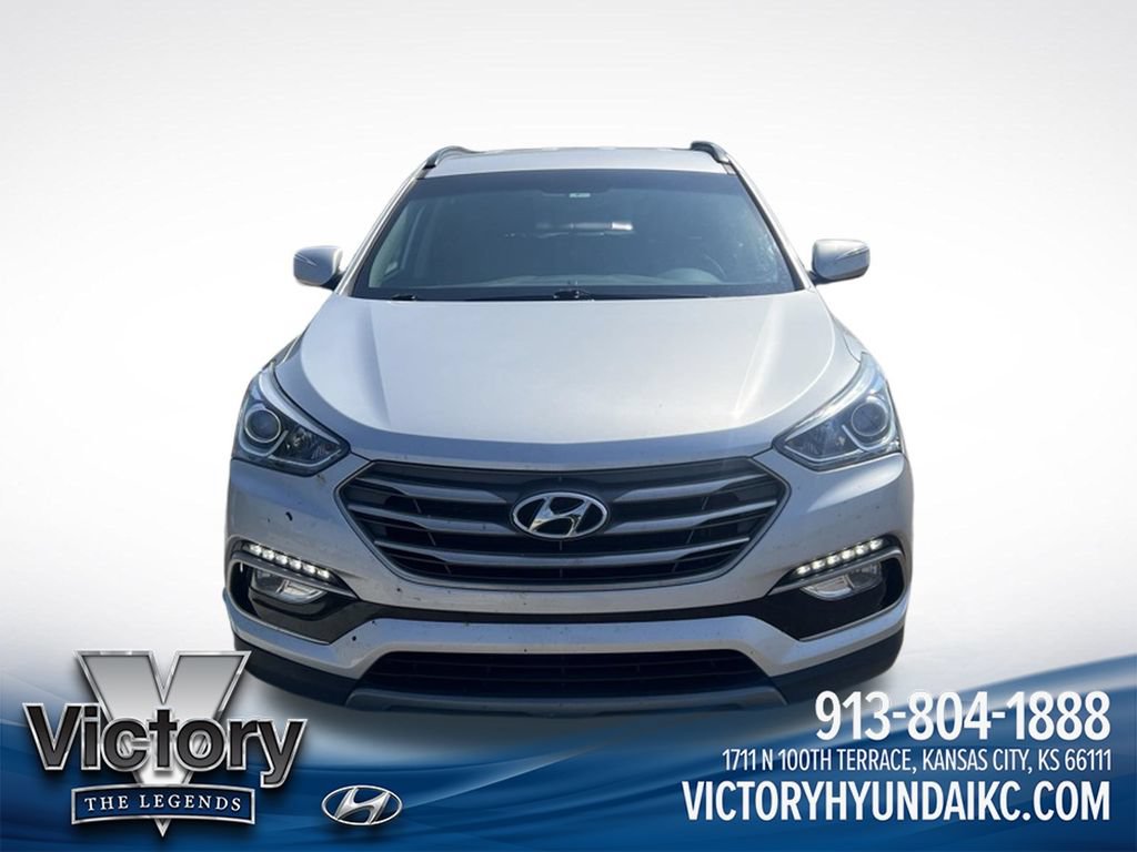 Used 2017 Hyundai Santa Fe Sport FWD image 2