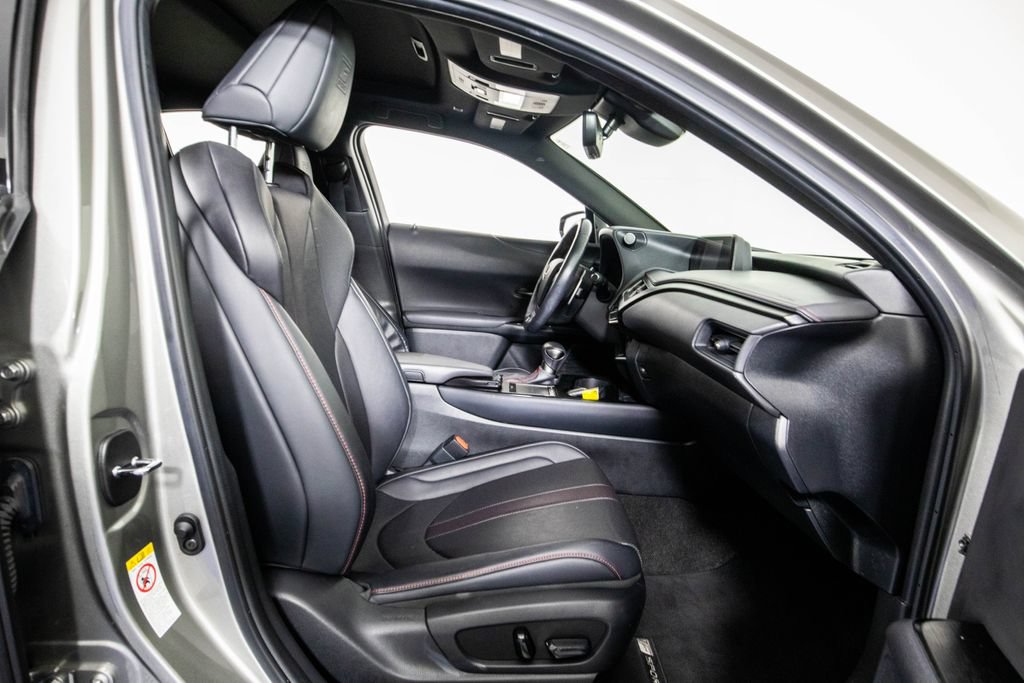 Used 2019 Lexus UX 200 F Sport w/ F Sport Premium Package FWD image 11