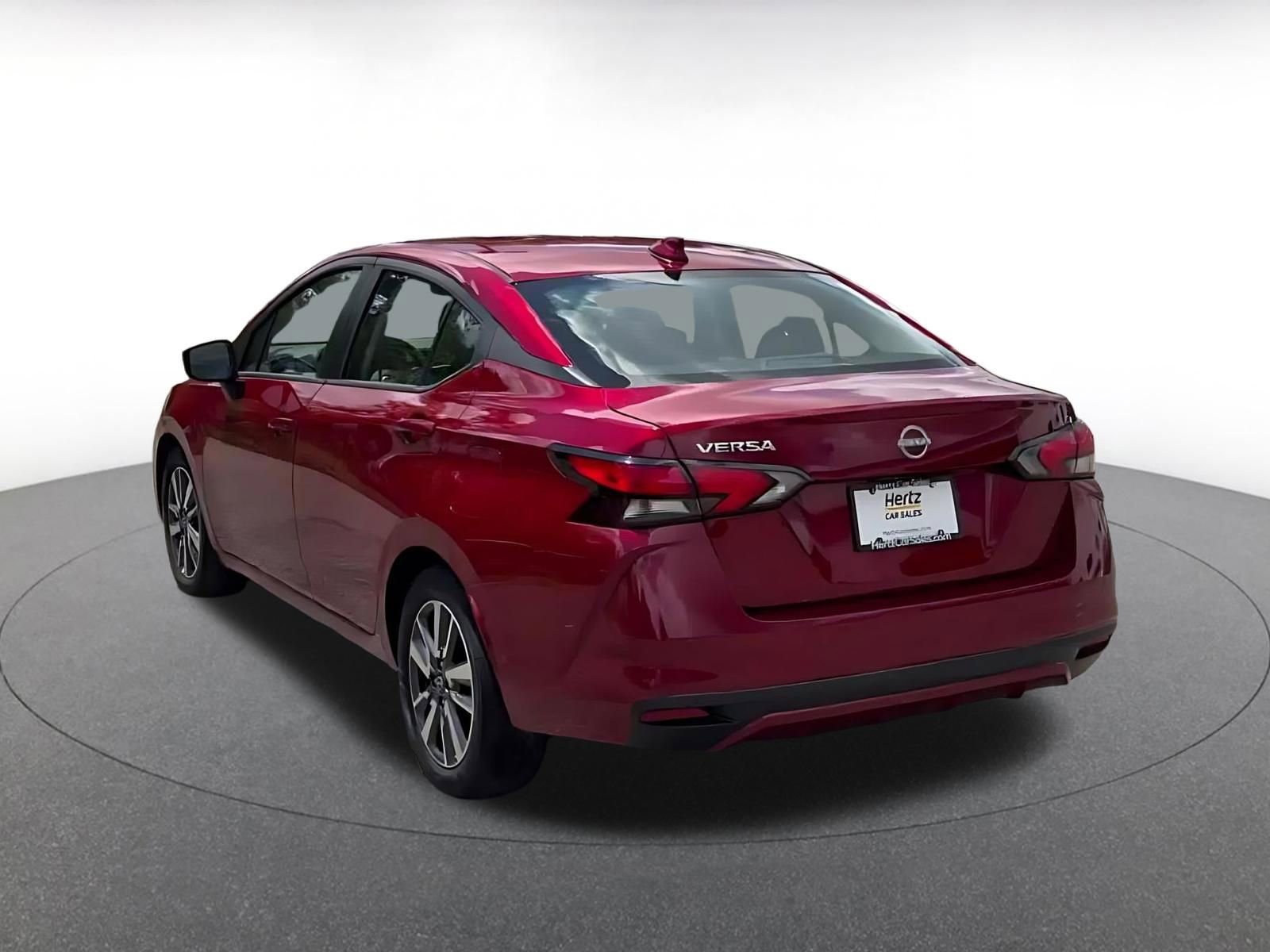 Used 2025 Nissan Versa SV FWD image 10