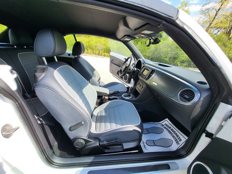Used 2016 Volkswagen Beetle 1.8T Denim FWD image 18
