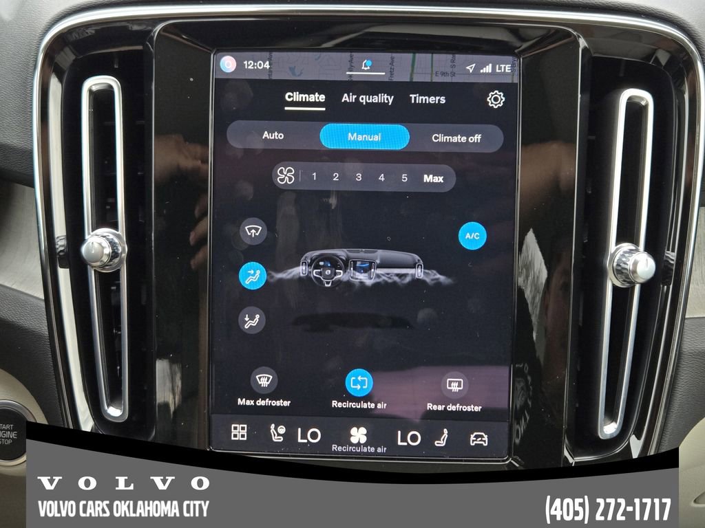 Certified 2023 Volvo XC40 B5 Ultimate w/ Protection Package Premier image 18