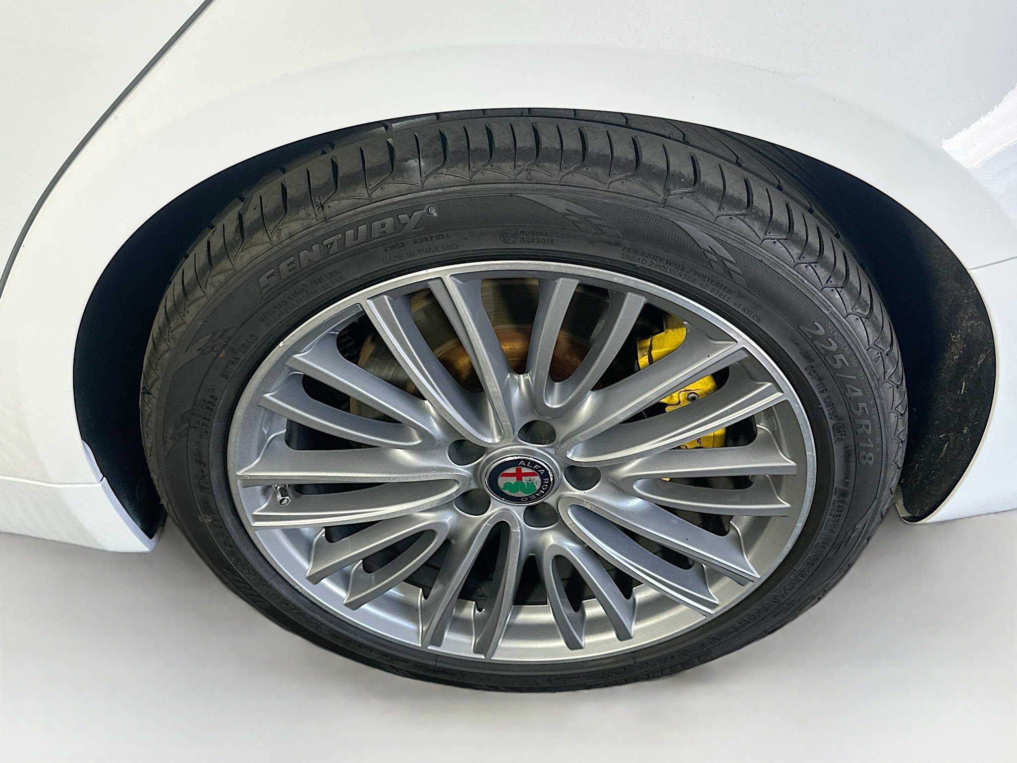 Used 2019 Alfa Romeo Giulia Ti w/ Quick Order Package 22X Lusso image 11