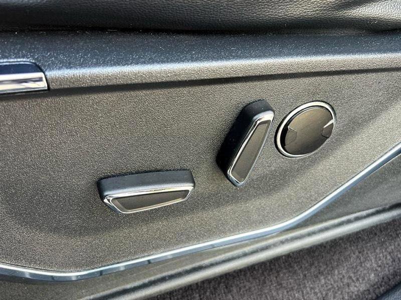 Used 2022 Ford F150 Lariat w/ Equipment Group 502A High image 20