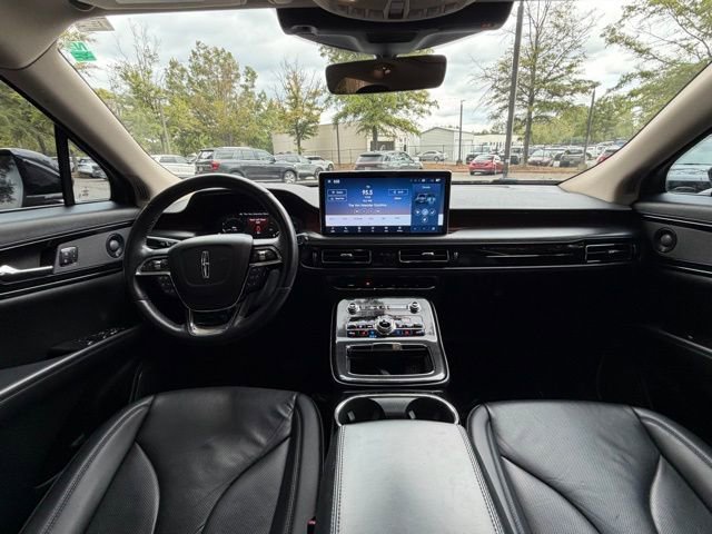 Used 2022 Lincoln Nautilus Reserve w/ Equipment Group 201A image 6