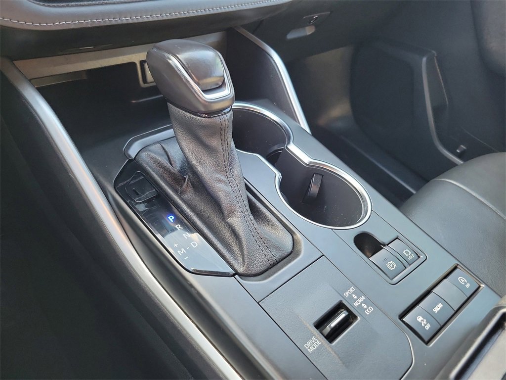 Used 2021 Toyota Highlander XSE image 34