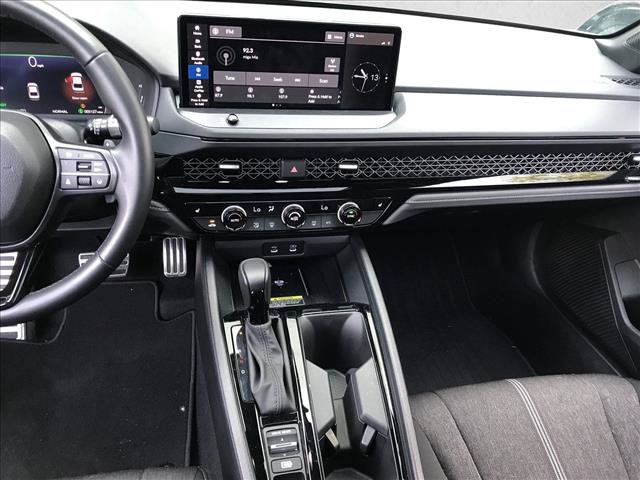 Used 2025 Honda Accord Sport image 13