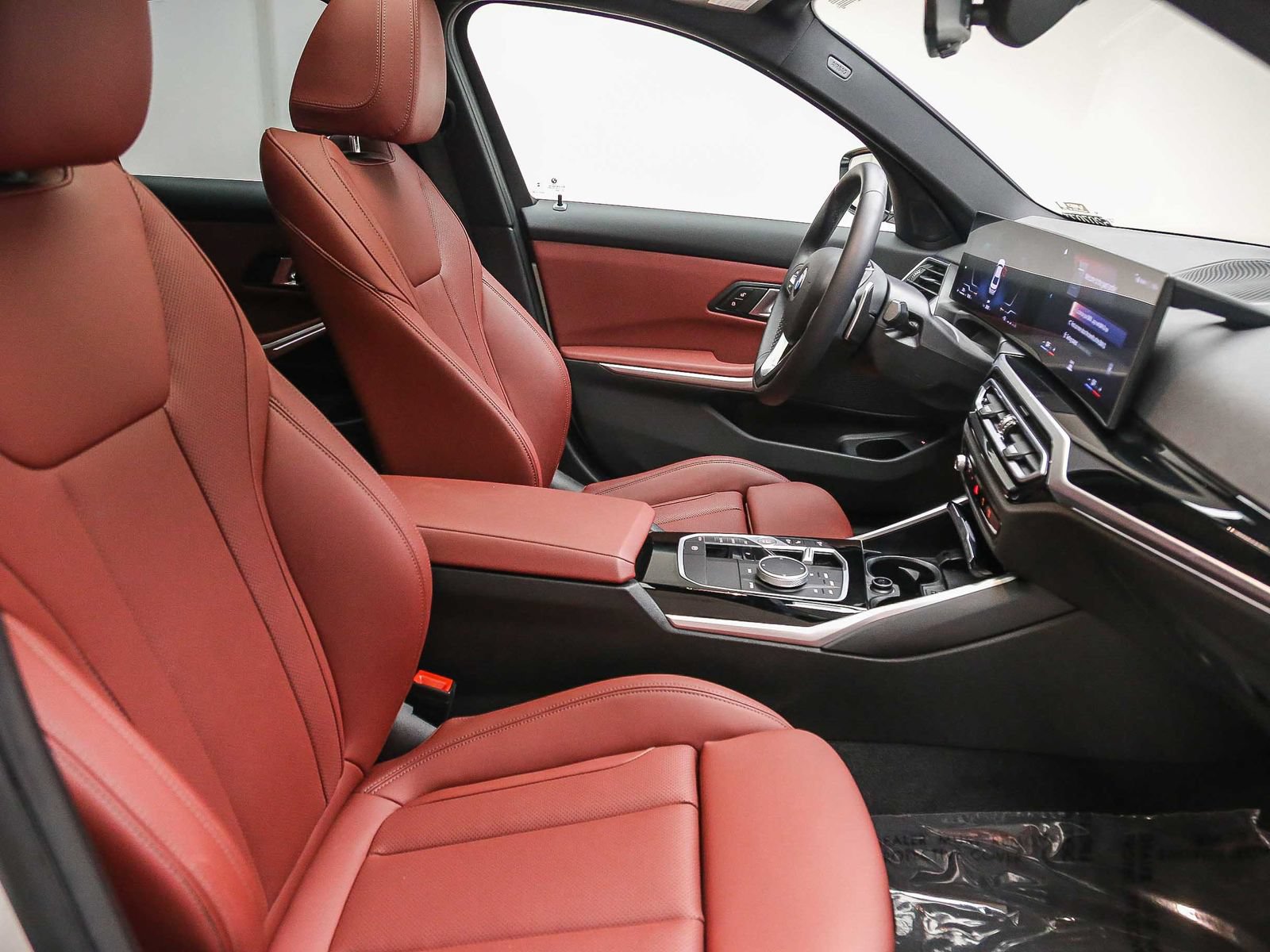 Used 2024 BMW 330i Sedan w/ Convenience Package RWD image 17