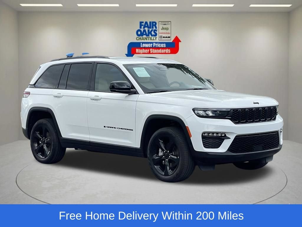 Certified 2024 Jeep Grand Cherokee Limited w/ Black Appearance Package AWD/4WD image 1