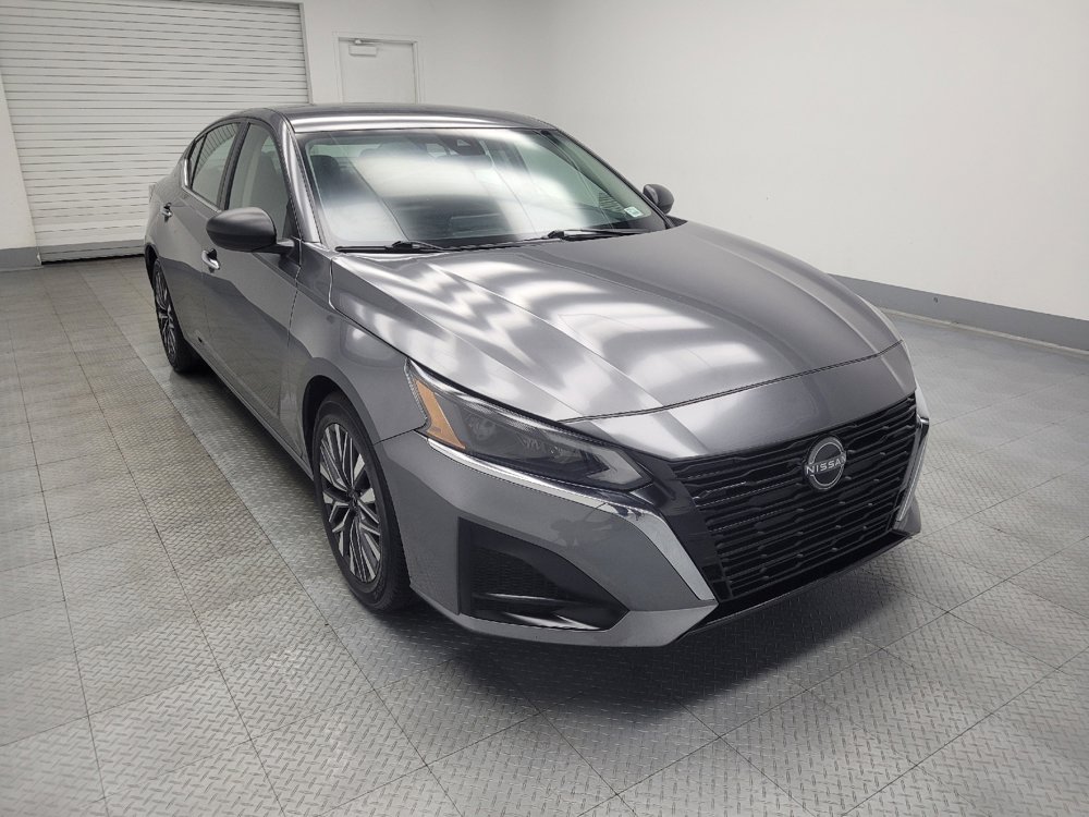Used 2024 Nissan Altima 2.5 SV image 13