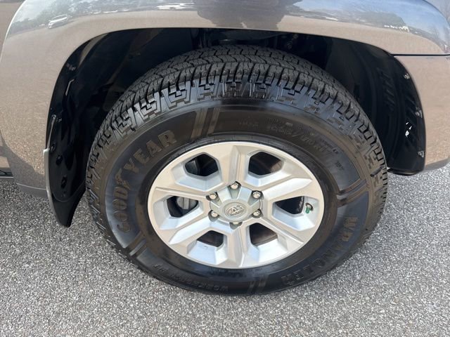 Used 2017 Toyota 4Runner SR5 image 13