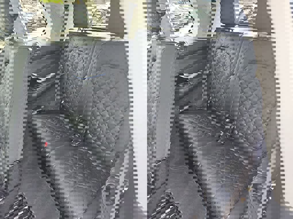 Used 2024 BMW X7 xDrive40i image 29