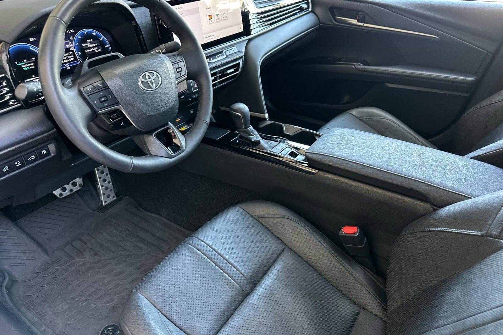 Used 2025 Toyota Camry XSE w/ Premium Plus Package FWD image 4