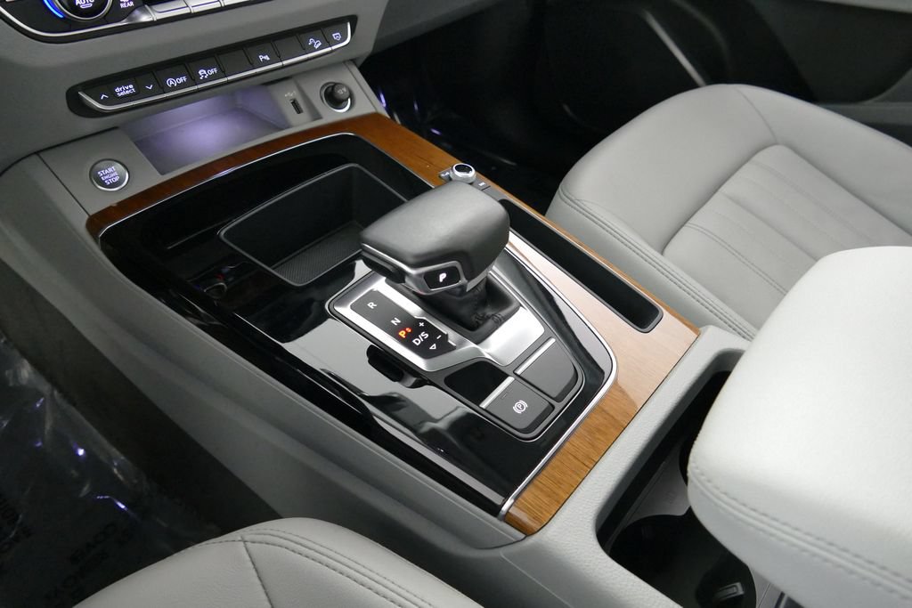 Certified 2022 Audi Q5 2.0T Premium w/ Convenience Package AWD/4WD image 23