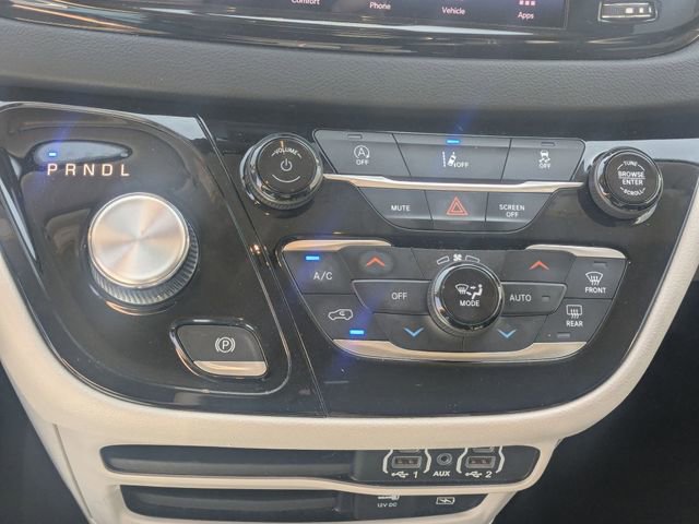 Used 2022 Chrysler Pacifica Touring-L image 20