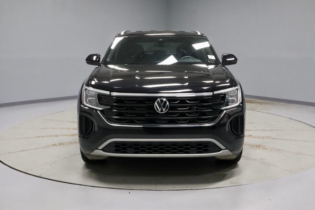 Used 2025 Volkswagen Atlas Cross Sport SE FWD image 6