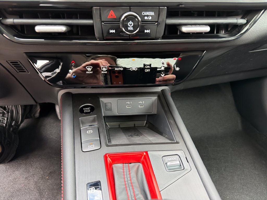 New 2026 Nissan Kicks SR w/ SR Premium Package FWD image 27