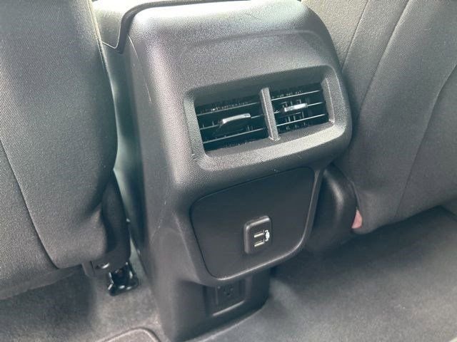 Used 2022 Chevrolet Equinox LT image 37