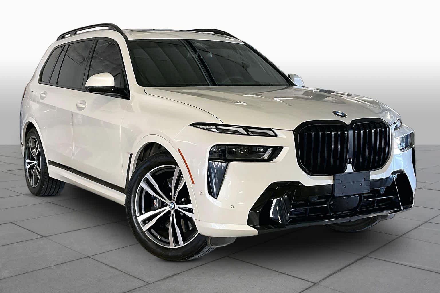Used 2024 BMW X7 xDrive40i w/ M Sport Package AWD/4WD image 2