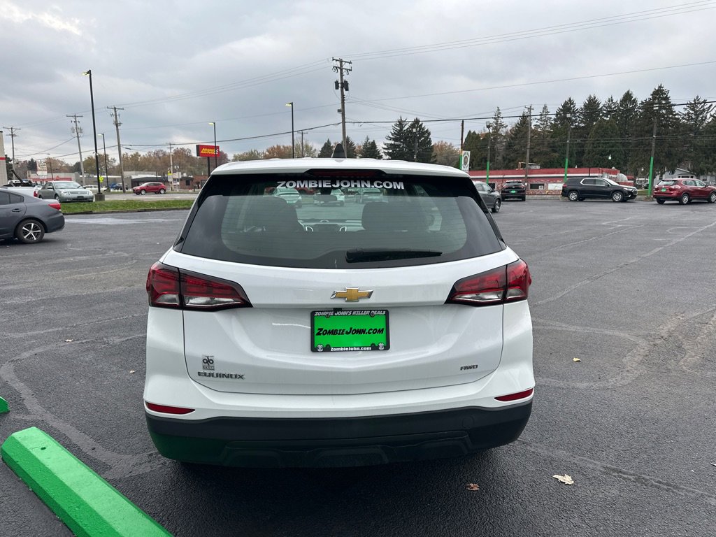 Used 2023 Chevrolet Equinox LS image 6