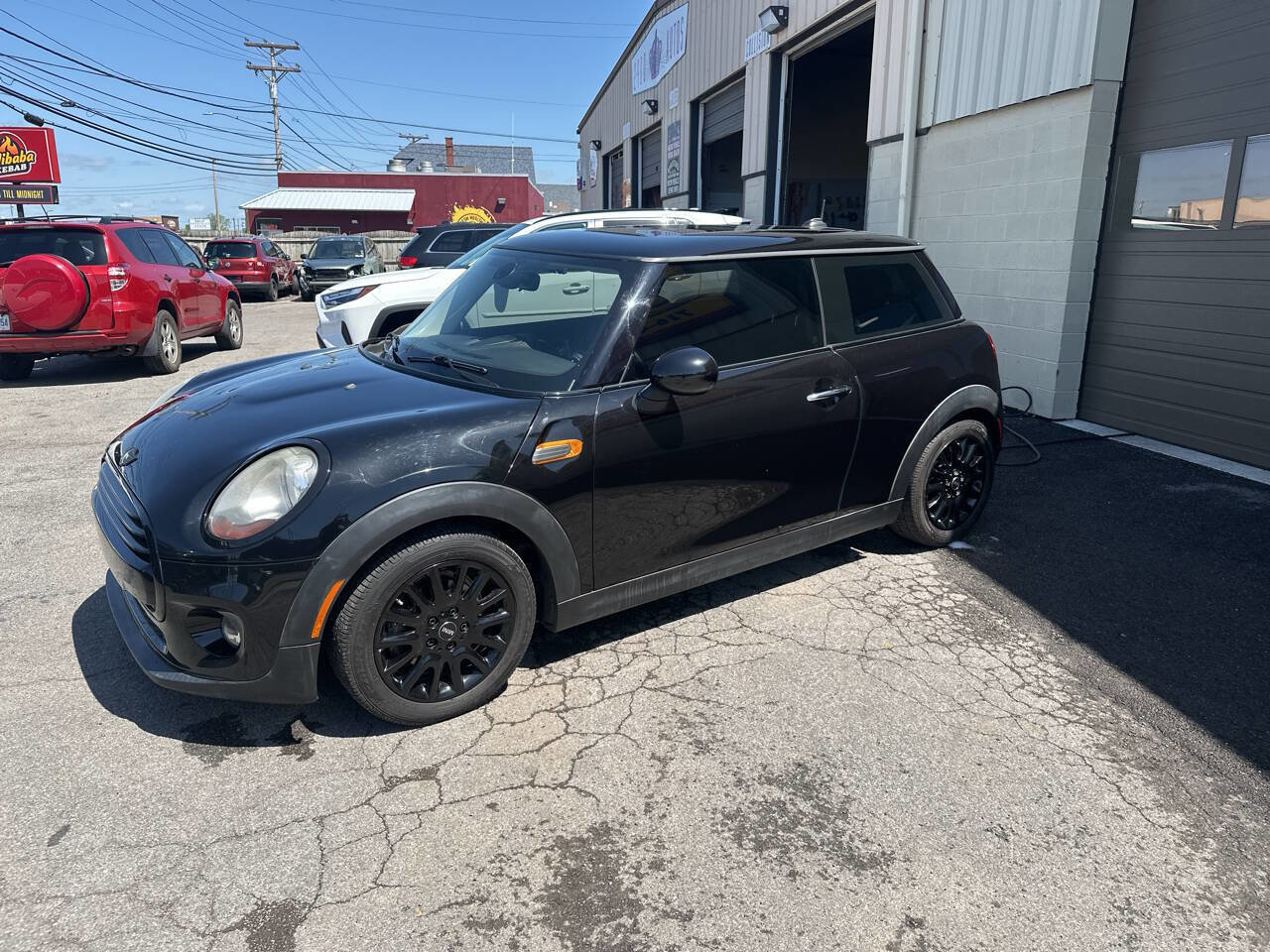 Used 2018 MINI Cooper 2-Door Hardtop FWD image 6