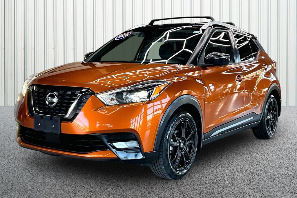 Used 2020 Nissan Kicks SR w/ Exterior Package FWD image 3