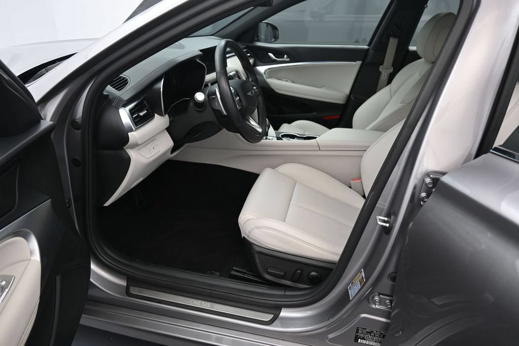 Used 2025 Genesis G70 2.5T RWD image 17