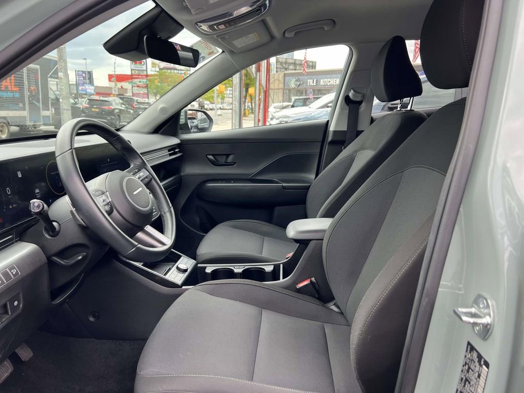 Certified 2024 Hyundai Kona SEL w/ Convenience Package image 19