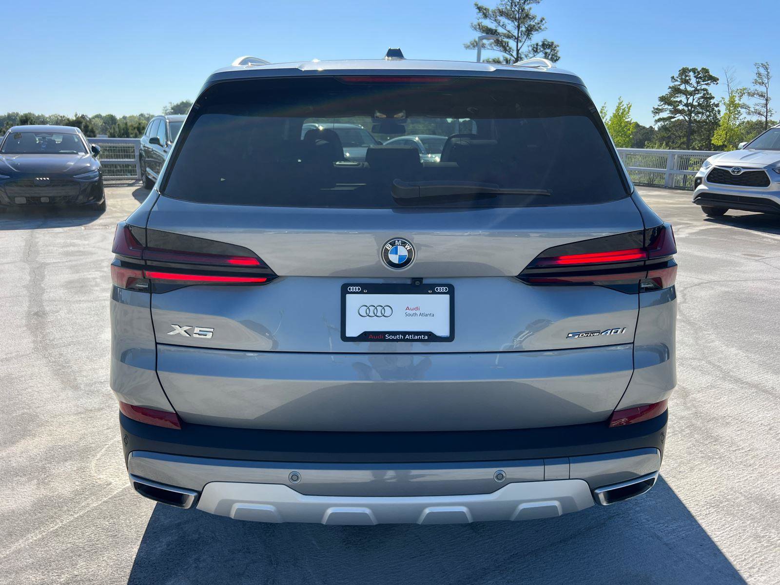 Used 2024 BMW X5 sDrive40i w/ Premium Package RWD image 6