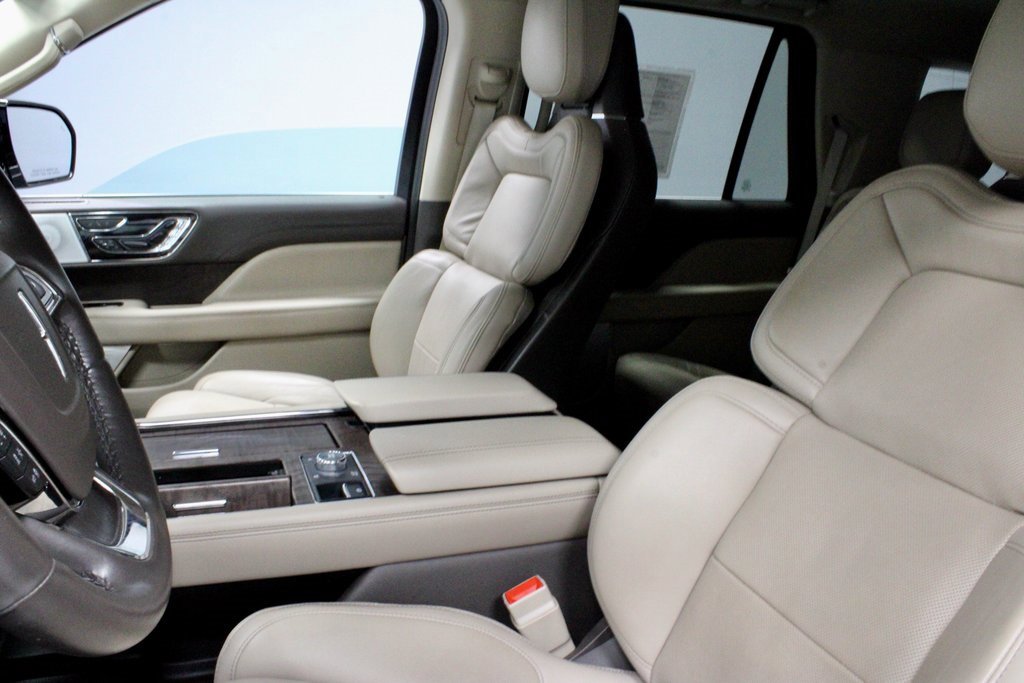 Used 2023 Lincoln Navigator Reserve w/ Equipment Group 201A image 26