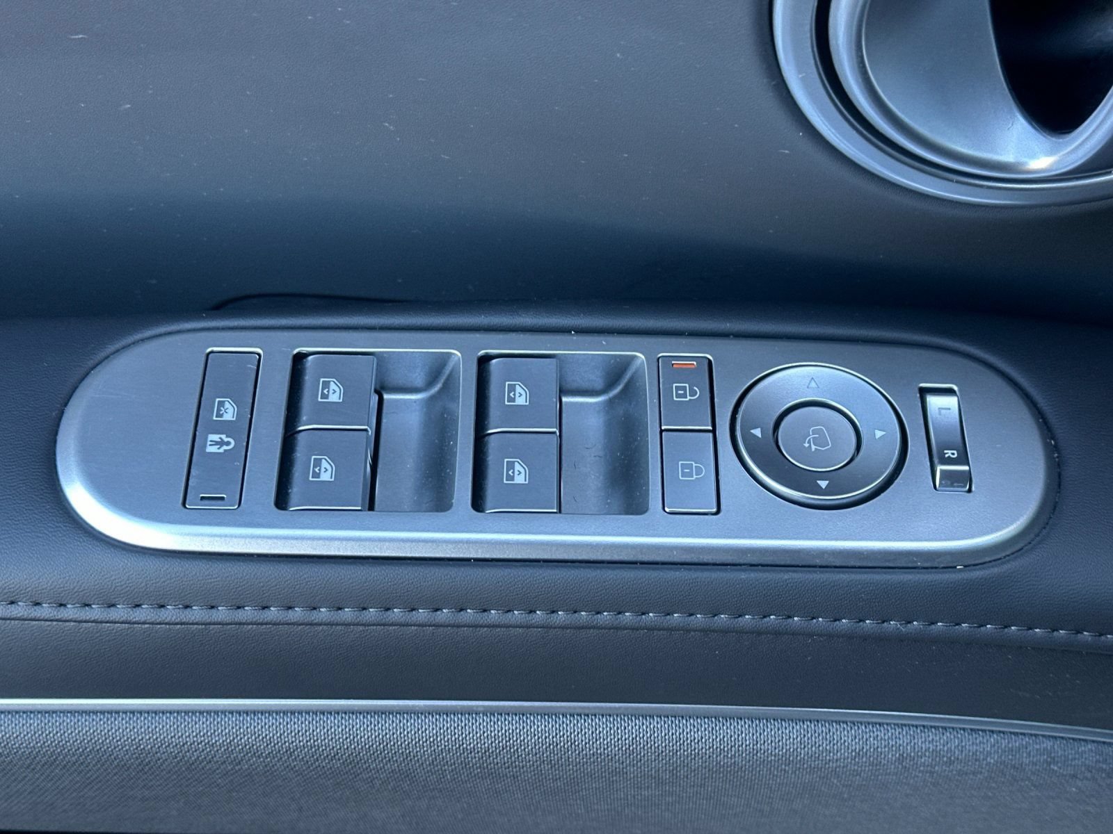 Certified 2026 Hyundai Palisade Calligraphy AWD/4WD image 11