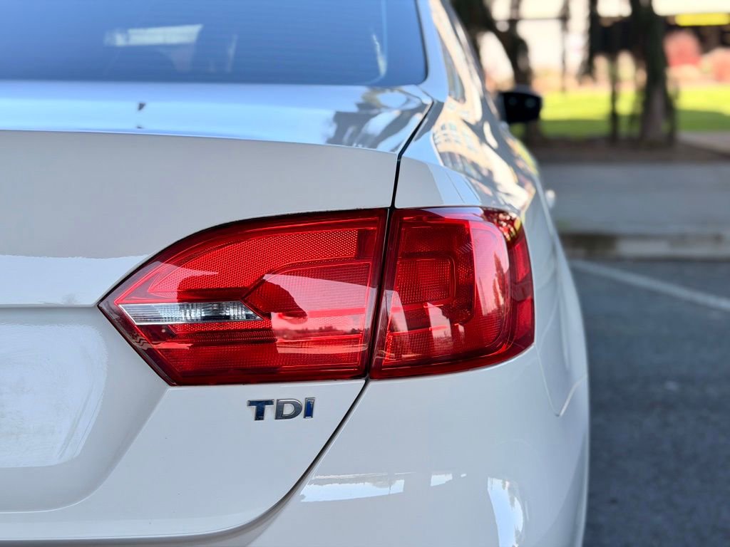 Used 2013 Volkswagen Jetta TDI image 23