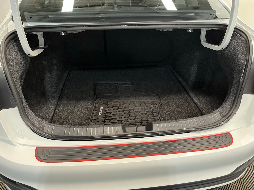 Used 2023 Volkswagen Jetta S image 19