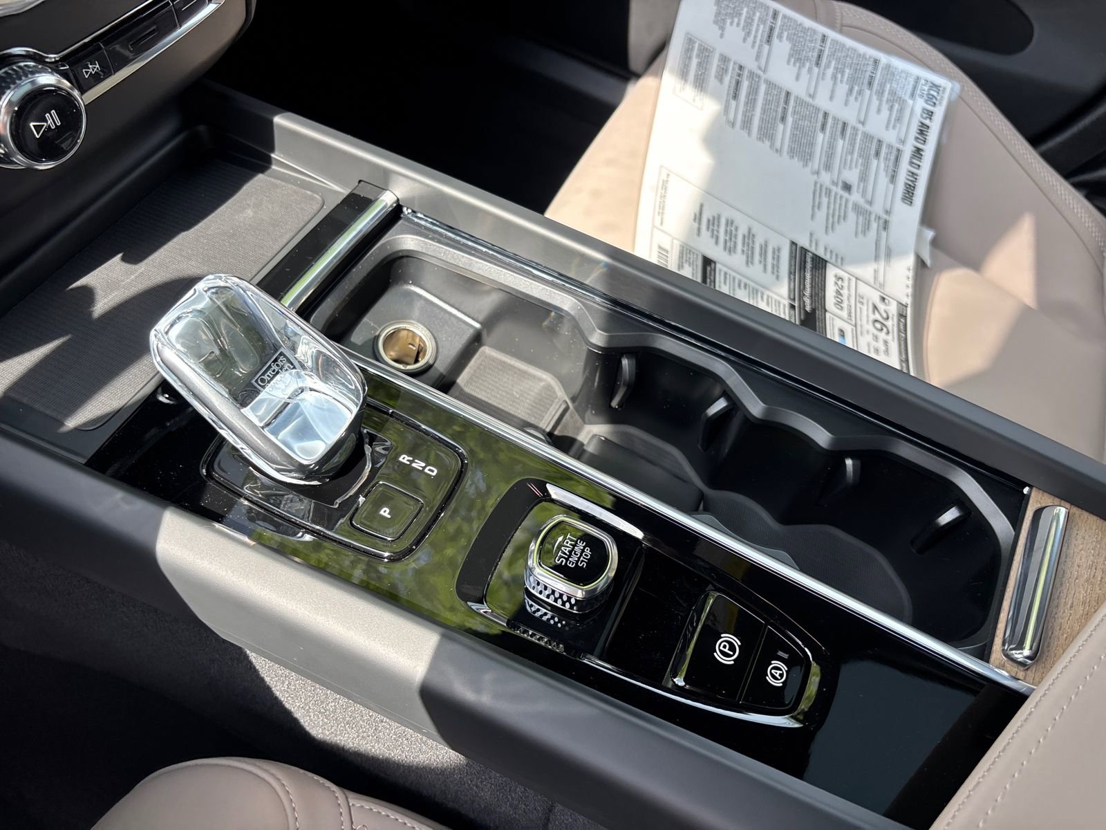 New 2026 Volvo XC60 B5 Plus w/ Protection Package Premier AWD/4WD image 20