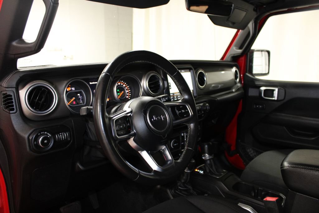 Used 2018 Jeep Wrangler Unlimited Sahara image 19