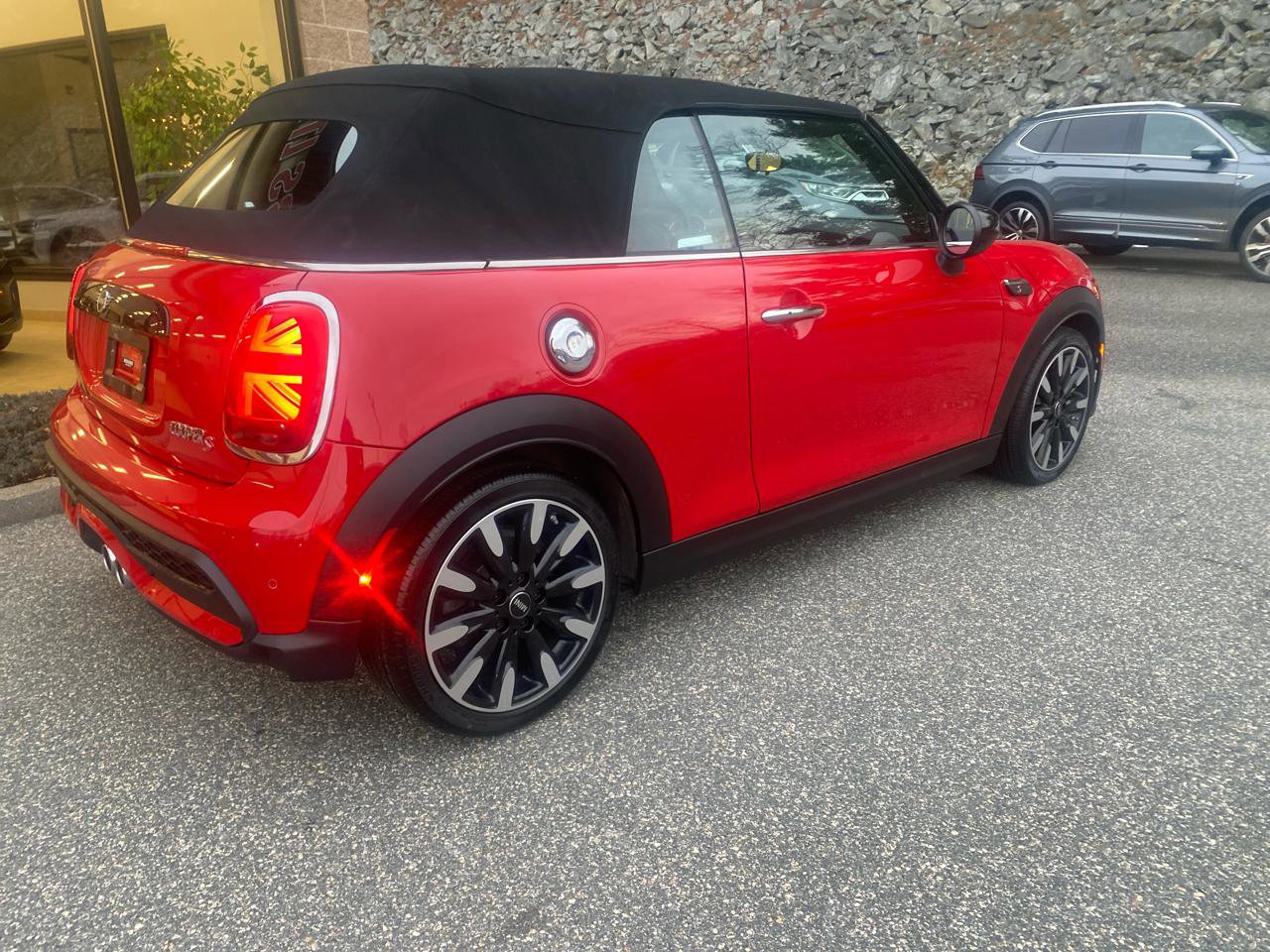 Used 2022 MINI Cooper S image 35