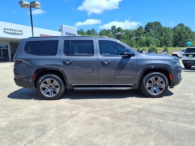 Used 2023 Jeep Wagoneer 4WD w/ Premium Group I image 2