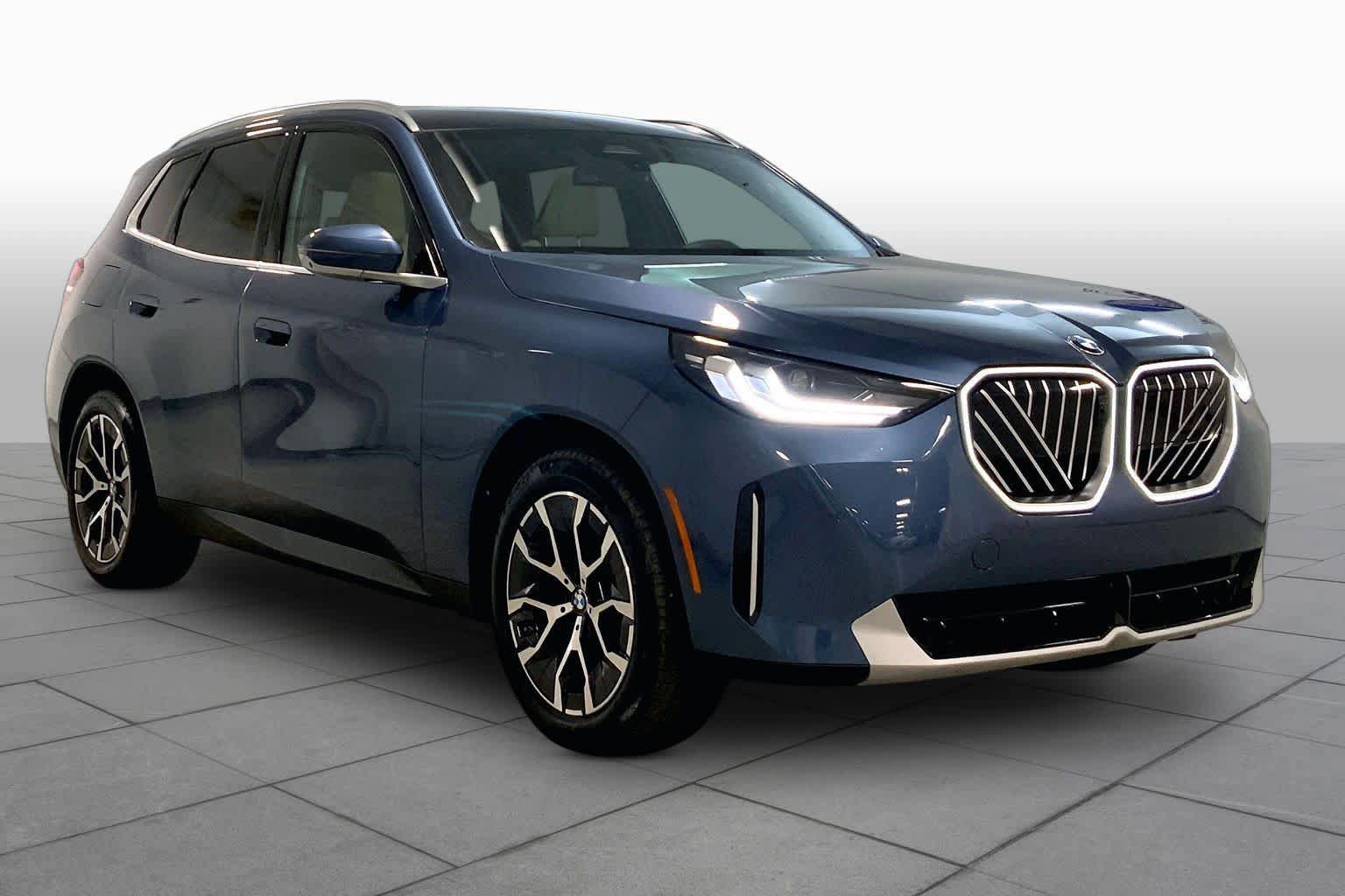 Used 2025 BMW X3 xDrive30 AWD/4WD image 2
