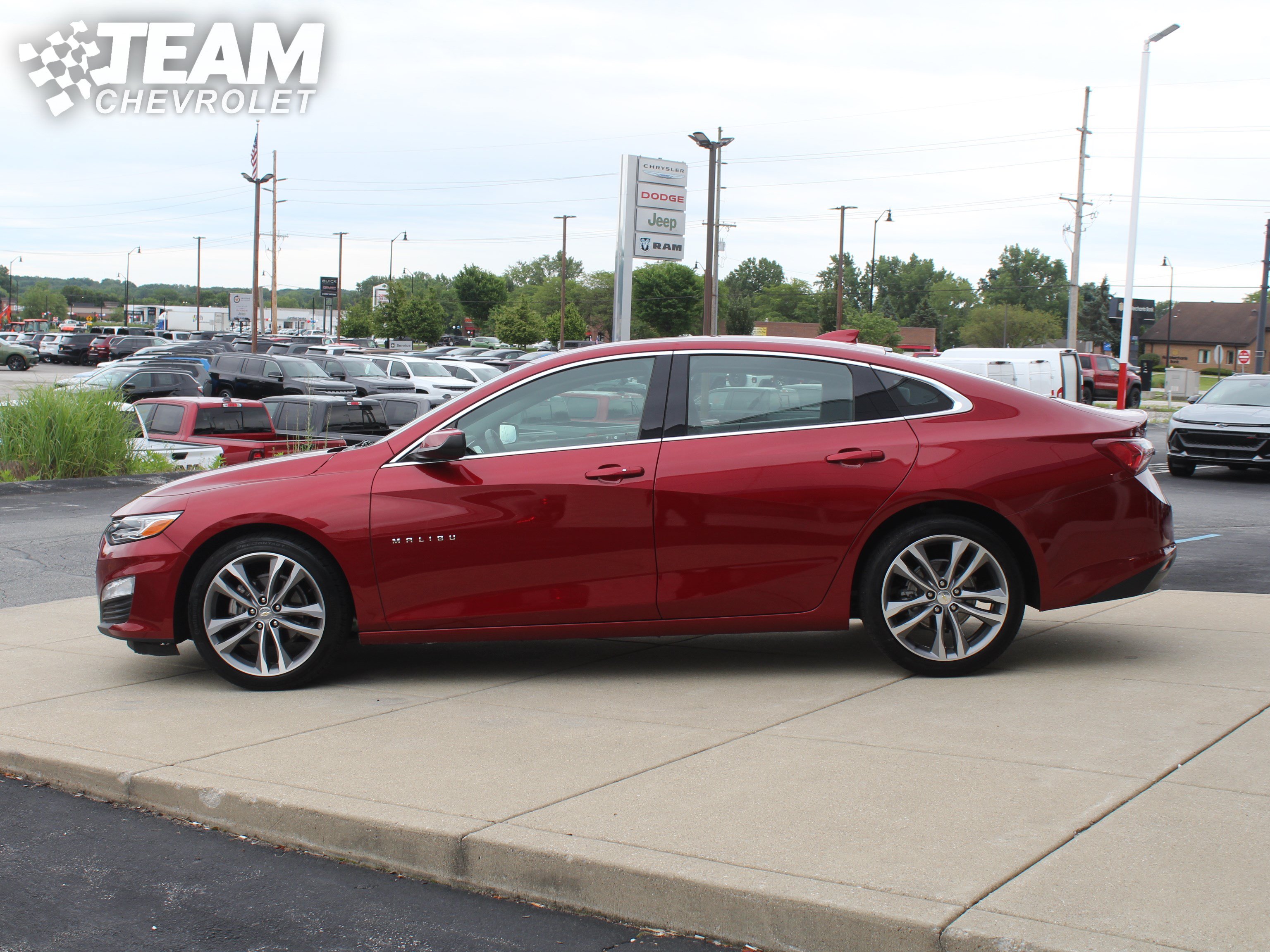 Used 2023 Chevrolet Malibu LT FWD image 7